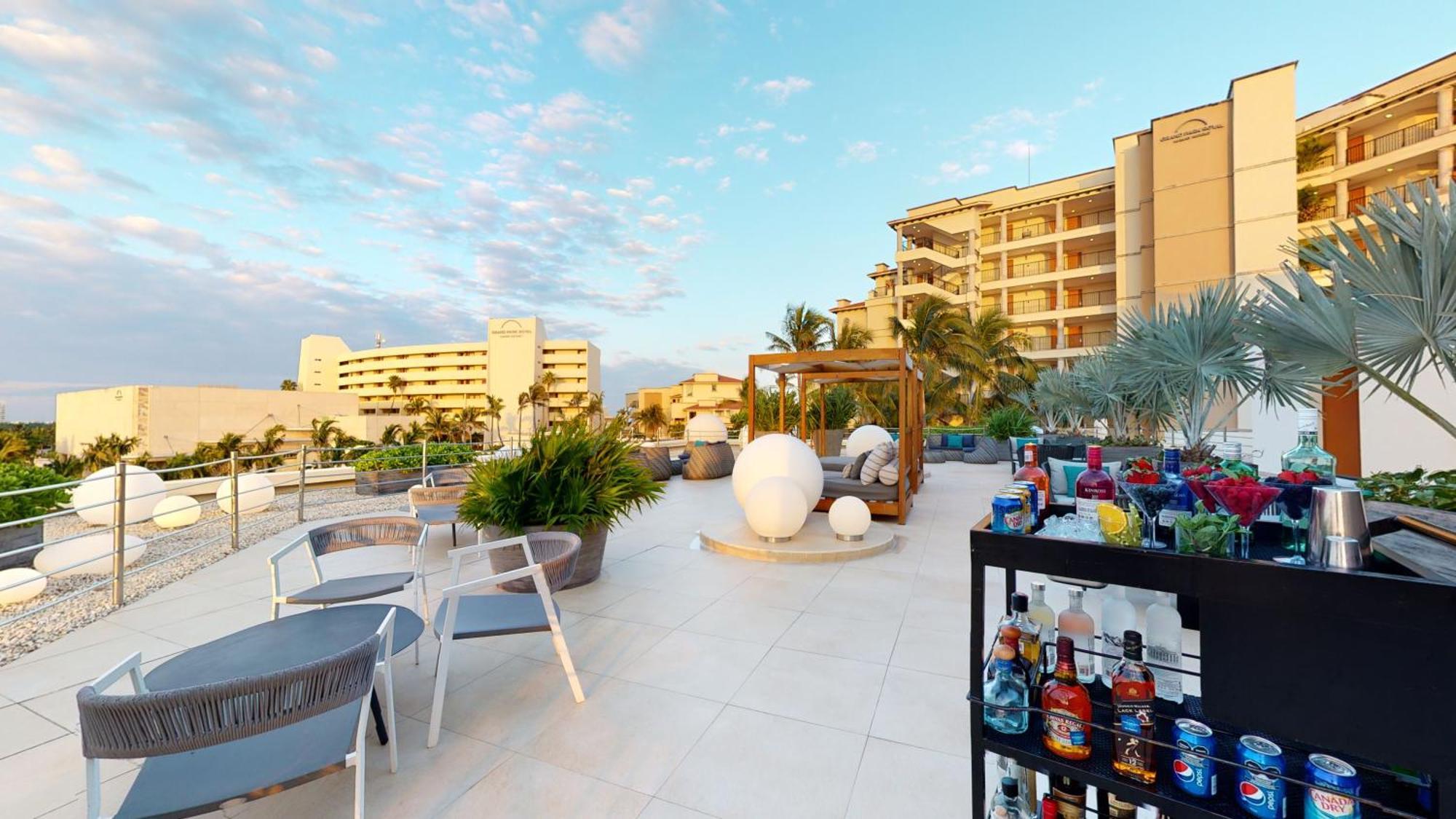 Royal Select At Grand Park Royal Cancun (Adults Only) Bagian luar foto